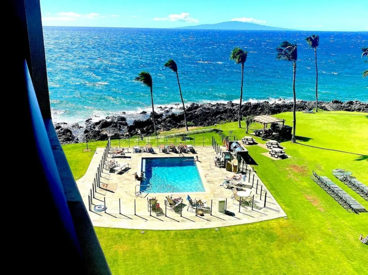 Escape To Your Oceanside Dream In Kihei